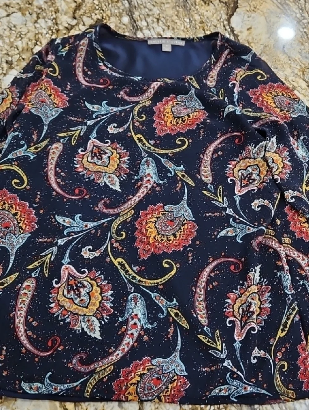 Valerie Stevens Navy Floral Trim Top - Picture 1 of 5